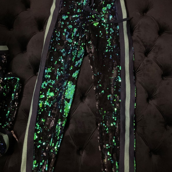 2 piece sequins jogging suit set - Picture 3 of 4